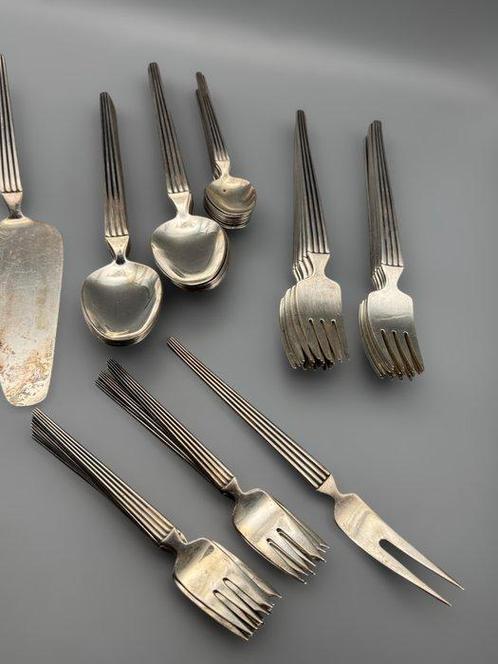 Versilbertes Besteckset “Edel 120er” von Eberle (ebe) – Art, Antiek en Kunst, Antiek | Meubels | Tafels