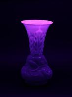 Saint Louis - Vaas - Opaalglas, Antiek en Kunst, Antiek | Glas en Kristal