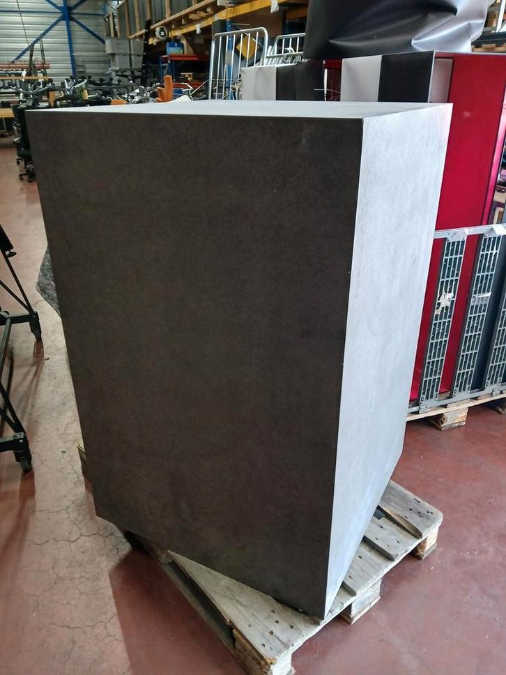 Set display / reclamezuilen, hout / betonlook, diverse maten, Diversen, Overige Diversen, Ophalen