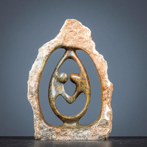 Together - Beeld van serpetine steen, Antiek en Kunst, Kunst | Beelden en Houtsnijwerken, Ophalen of Verzenden