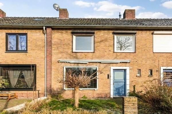 Studio Esdoornlaan in Roosendaal, Huizen en Kamers, Kamers te huur, 20 tot 35 m², Overige regio's