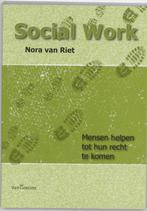 Social work  cd rom druk 1 9789023242123, Boeken, Schoolboeken, Zo goed als nieuw