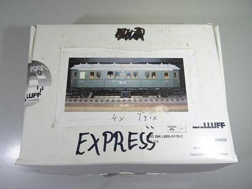 Trix Express H0 - Diesellocomotief (1) - 4 stedelijke, Hobby en Vrije tijd, Modeltreinen | H0