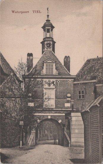 TIEL - Waterpoort, Verzamelen, Ansichtkaarten | Nederland, Verzenden