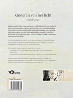 Kinderen van het licht 9789491844805 Beth Moore, Boeken, Godsdienst en Theologie, Verzenden, Zo goed als nieuw, Beth Moore
