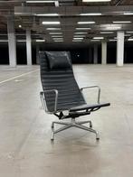 Vitra Eames EA124 | Zwart Leer | NIEUWSTAAT, Huis en Inrichting, Fauteuils, Stijl:Bank Hoekbank Bankstel Bankje Loungebank Banken Chaise Lou