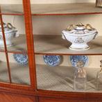 Ingelegde satijnhouten bowfront vitrinekast fijn meubelmaker, Antiek en Kunst, Ophalen of Verzenden