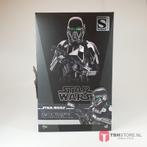 Star Wars Sideshow Death Trooper Black Chrome Version, Verzamelen, Actiefiguurtje, Zo goed als nieuw, Verzenden