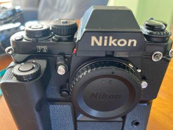 Nikon F3 (lucky number # 1268000) + MD-4 Analoge camera beschikbaar voor biedingen