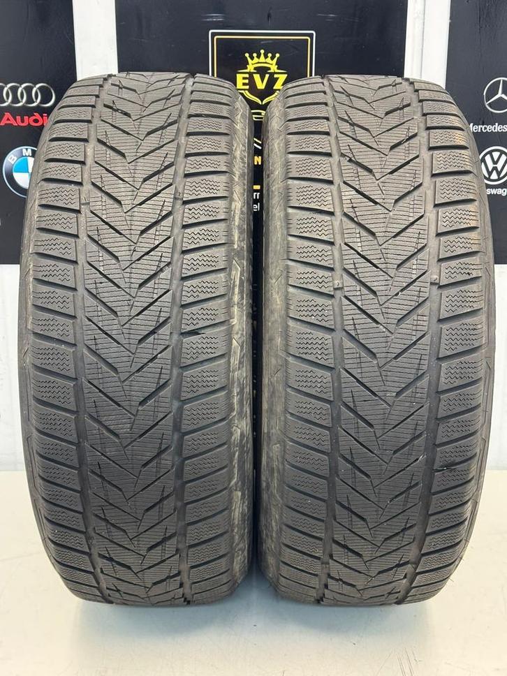 235/55R17 winterbanden 2 stuks Vredestein Giugiaro Wintrac, Auto-onderdelen, Banden en Velgen, 17 inch, Winterbanden, 235 mm, Gebruikt