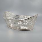 C.L.J. Begeer (Utrecht 1914) - Broodmand - .833 zilver