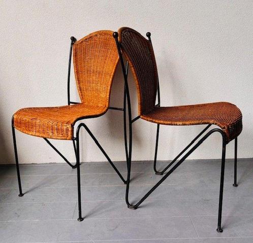 Stoel -  - Twee Tuinstoelen, zwarte frames, kunstzinnig, Antiek en Kunst, Curiosa en Brocante