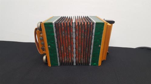 accordeon vintage antiek russisch 1930, Muziek en Instrumenten, Accordeons, Knopaccordeon, Zo goed als nieuw, Verzenden