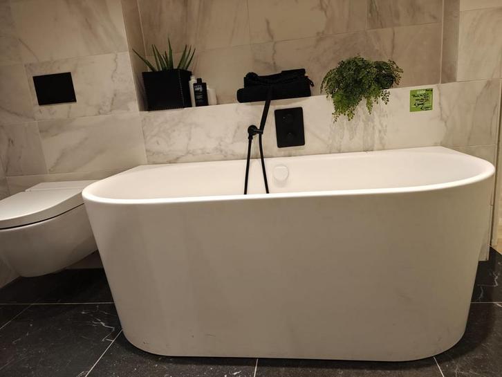 Showmodel back to wall bad 180x80cm mat wit badvulcom - 0031, Doe-het-zelf en Verbouw, Sanitair, Bad, Nieuw, Ophalen