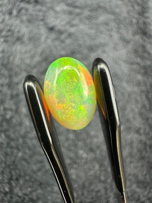 Opaal Cabochon- 0.47 g, Verzamelen, Mineralen en Fossielen