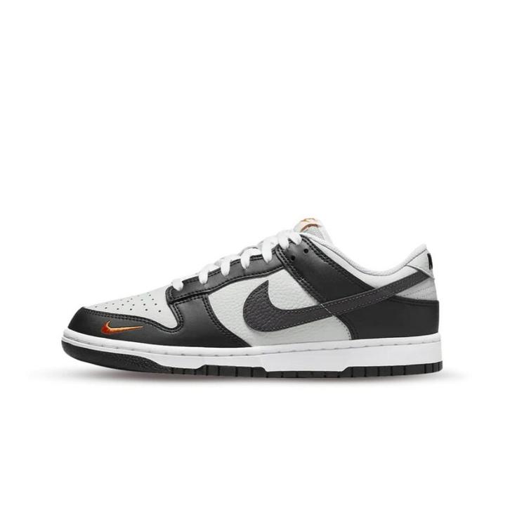 Nike Dunk Low Black Total Orange Mini Swoosh - Diverse, Kleding | Heren, Schoenen, Zwart, Ophalen of Verzenden