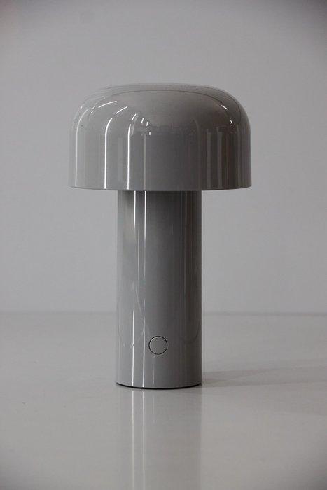 Flos - Edward Barber, Jay Osgerby - Tafellamp - Bellhop -, Antiek en Kunst, Antiek | Lampen