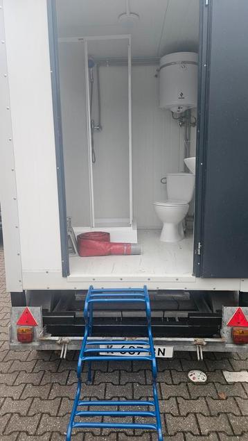 mobiele sanitair unit badkamer douche kabine cabine te huur beschikbaar voor biedingen