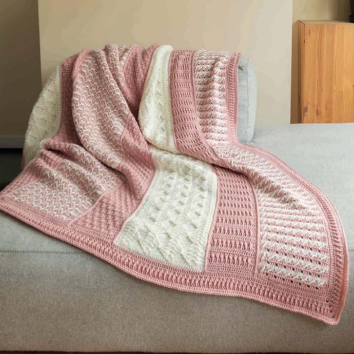 Haakplein CAL 2025 True Colors Deken - Ivory Blossom - Haa, Hobby en Vrije tijd, Breien en Haken, Ophalen of Verzenden