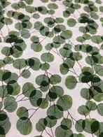 Elegante en exclusief stof met eucalyptusbladeren in dubbele