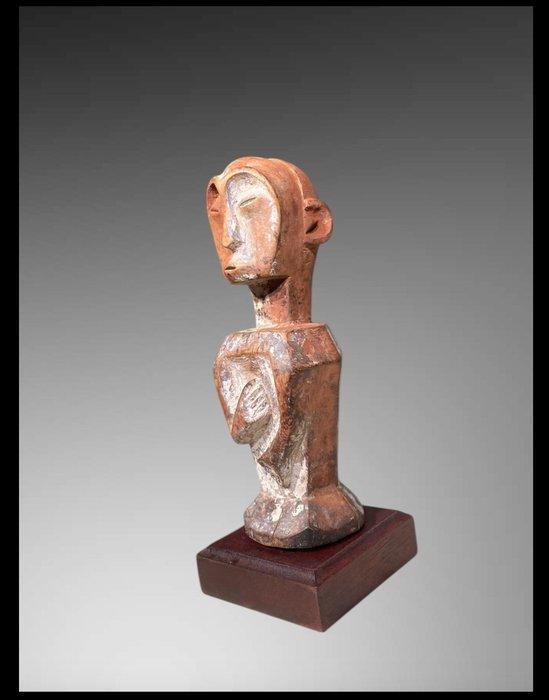 Beeld Jonga op sokkel - 27 CM - beeldje, jonga - jonga - DR, Antiek en Kunst, Kunst | Niet-Westerse kunst