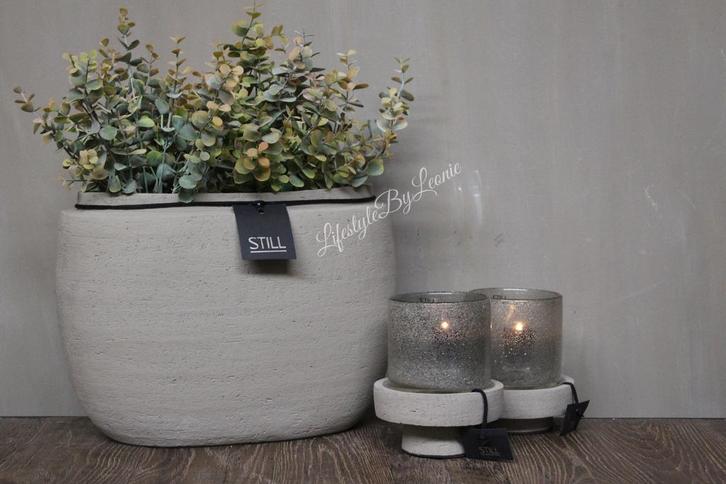STILL poer op voet Taupe 5 cm, Huis en Inrichting, Woonaccessoires | Kandelaars en Kaarsen, Nieuw, Ophalen of Verzenden