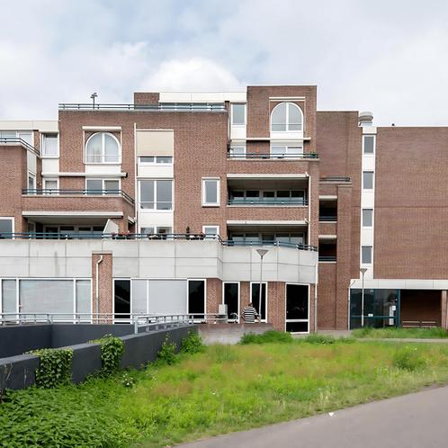 Ruim Appartement met Balkon aan Kerkstraat 72 gevonden in Te, Huizen en Kamers, Huizen te huur, Direct bij eigenaar, Appartement