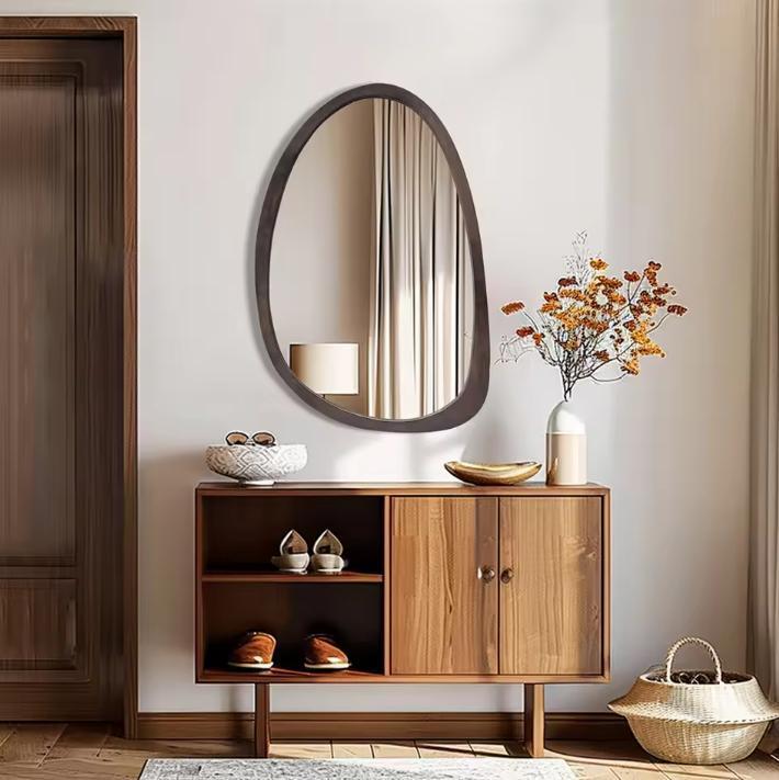 Asymmetrische Wandspiegel –Zwart Houten Frame, Modern Design, Huis en Inrichting, Lampen | Overige, Nieuw, Verzenden