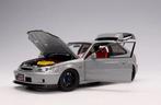 Motorhelix 1:18 - Modelauto - Honda Civic EK9 Type-R -, Nieuw