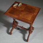 Eenvoudig eiken bijzettafeltje in mooie oude kleur ca 1885 H, Antiek en Kunst, Ophalen of Verzenden