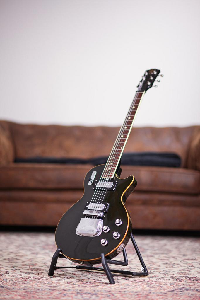 Eko Kiwi 1973 | High Gloss, Muziek en Instrumenten, Snaarinstrumenten | Gitaren | Elektrisch