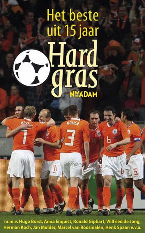 Beste uit 15 jaar Hard gras 9789046807385, Boeken, Hobby en Vrije tijd, Gelezen, Verzenden