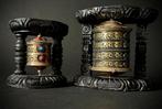 Gebedsmolen of gebedswiel (2) - Brons, Glas, Hout, Papier -