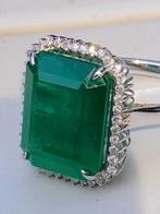 Statement ring - 18 karaat Witgoud Smaragd - Diamant -