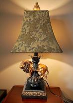 Lamp - Hars, IJzer, Textiel - Lamp met leeuwdecor, Antiek en Kunst