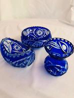 Pot (3) - Kristal - Set van drie blauw kristal hand