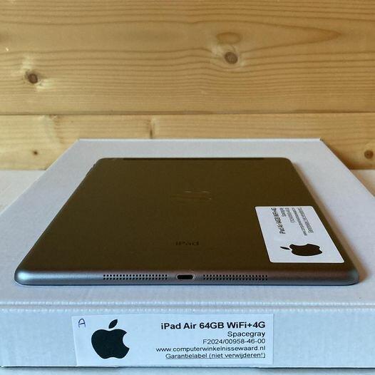 Apple iPad Air 9.7 64GB (model 2013) zwart WiFi (4G) + g..., Computers en Software, Apple iPads, Nieuw, Verzenden