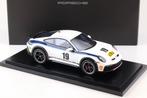 Spark 1:18 - Model sportwagen - Porsche 911 Dakar + Showcase, Hobby en Vrije tijd, Nieuw