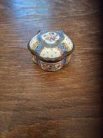 Battersea - Snuifdoos - Georgiana - polychroom porselein -, Antiek en Kunst