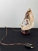 Lamp - Antieke Schelp Lamp: Handgemaakt Elegantie voor Uw