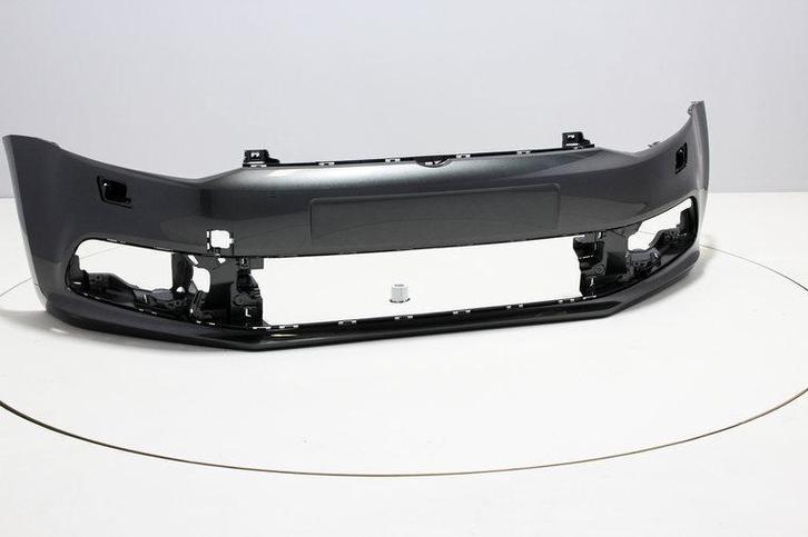 Voorbumper +Koplampsproeiers Volkswagen Polo 6C PEPPERGREY (, Auto-onderdelen, Carrosserie en Plaatwerk, Nieuw, Volkswagen, Voor