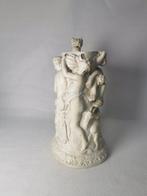 Kan - Misto - Beker van gips, in hoog reliëf gesneden,, Antiek en Kunst