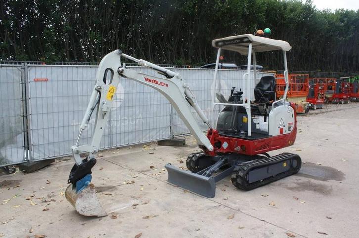Veiling: Minigraver Takeuchi TB216 Diesel 11.5kW 2018, Zakelijke goederen, Machines en Bouw | Kranen en Graafmachines, Graafmachine