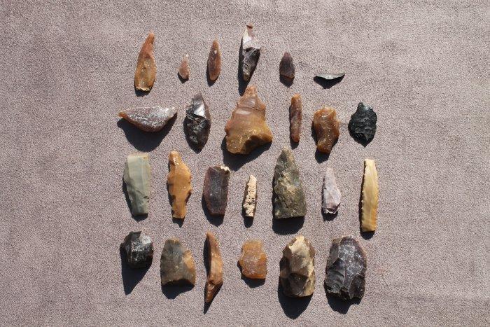 Neolithisch Vuursteen Pijlpunt, Antiek en Kunst, Antiek | Overige Antiek