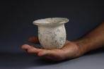 Romein glazen met gesneden decoratie - 9.5 cm