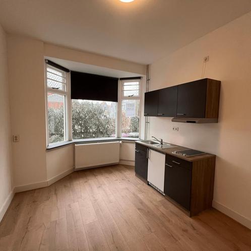 Gestoffeerde Kamer te huur in Leeuwarden gevonden in Leeuwar, Huizen en Kamers, Kamers te huur, Minder dan 20 m², Leeuwarden
