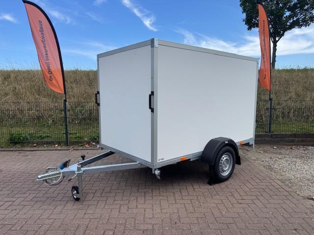 ACTIE nieuwe Syma gesloten aanhangwagen 257 x 151 x 150 cm, Auto diversen, Aanhangers en Bagagewagens, Nieuw, Ophalen