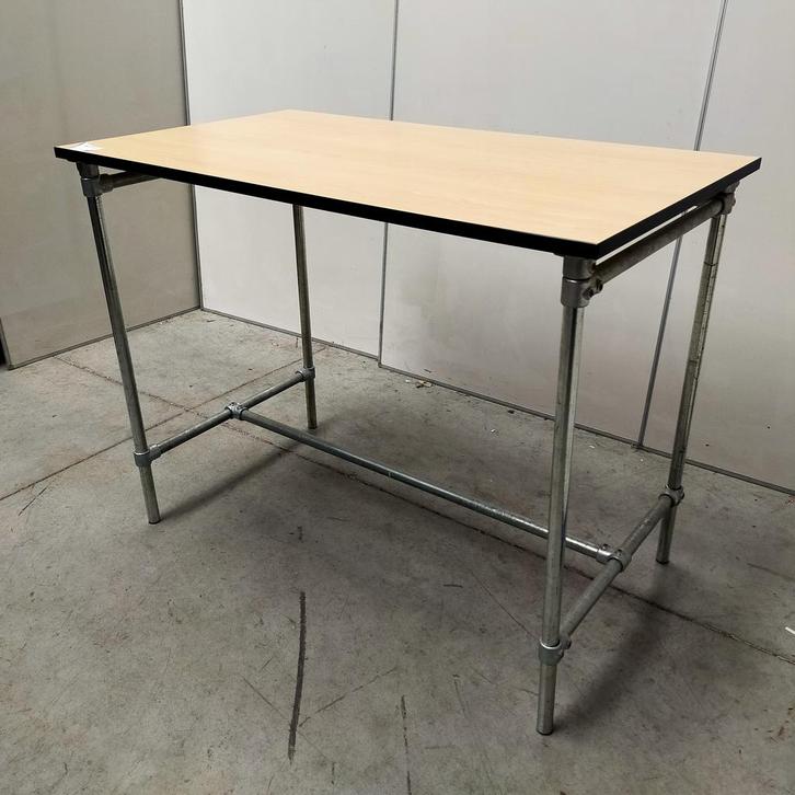 Hoge werktafel met steigerbuis frame - 108x140x80 cm, Doe-het-zelf en Verbouw, Werkbanken, Ophalen of Verzenden