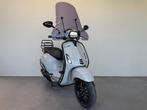 Vespa Sprint, BWJ 08-2020, Chalk Grey, Custom, Maximaal 45 km/u, Ophalen of Verzenden, Zo goed als nieuw, Benzine