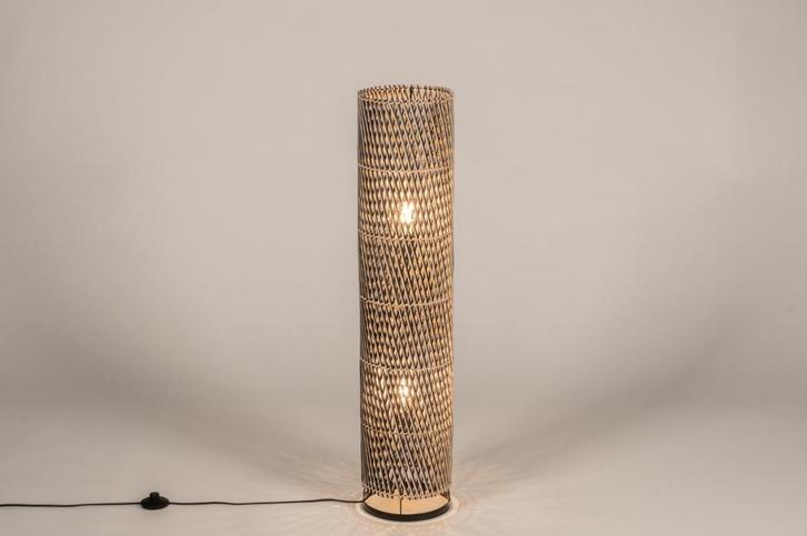 Rietveld Vloerlampen - Zwart, Naturel - Rotan, Huis en Inrichting, Lampen | Vloerlampen, Verzenden